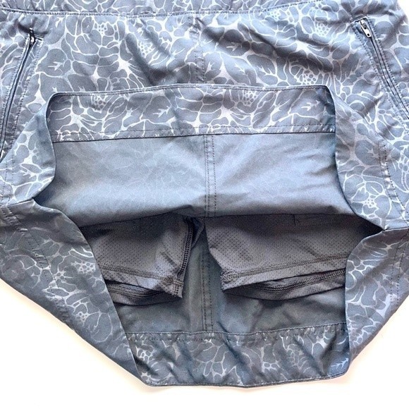 Orvis Women's Embossed Pull-On Active Skort Travel Skirt Pockets Size Medium - Picture 8 of 11